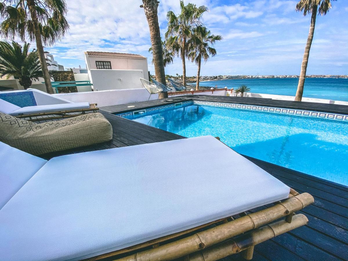 Villa Los Flamencos By Veaco- Beachfront & Pool Corralejo Exterior photo