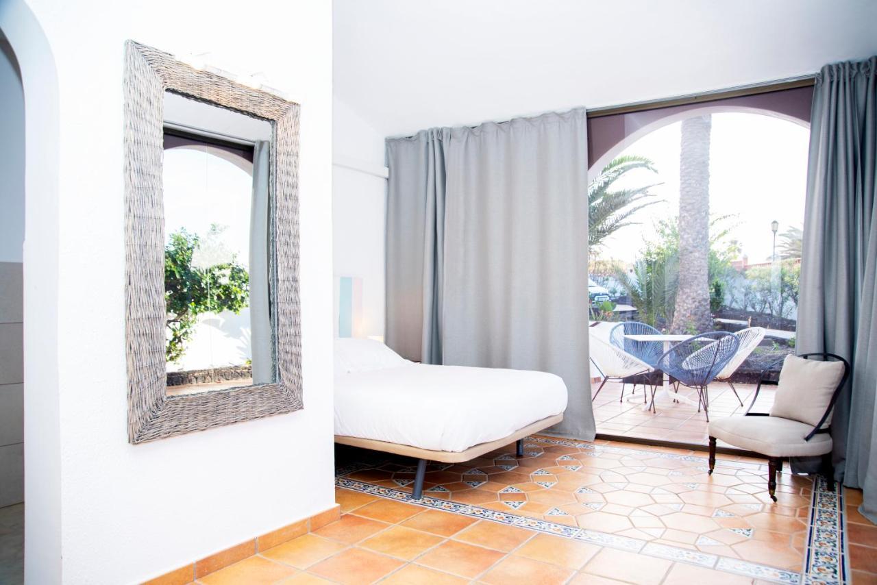 Villa Los Flamencos By Veaco- Beachfront & Pool Corralejo Exterior photo